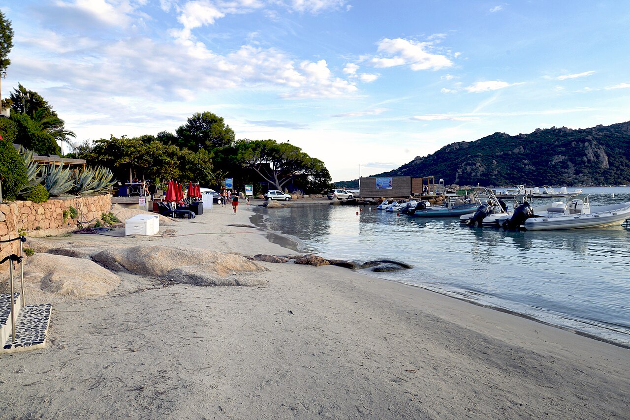 Santa Giulia Beach