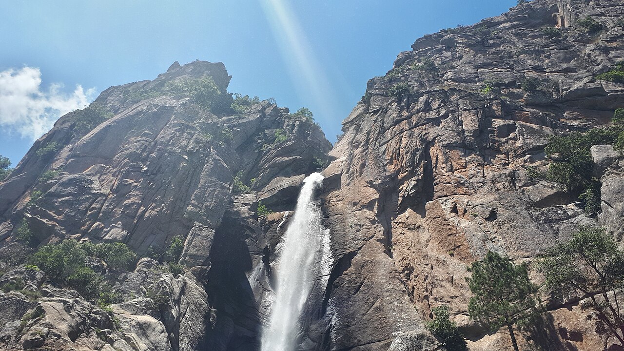 The Piscia di Gallo waterfall